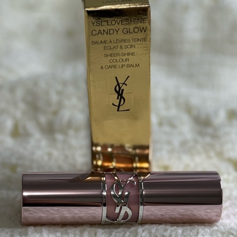 Yves Saint Laurent  Love shine Candy Glow in 44B